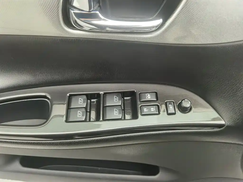 Infiniti QX50 — миниатюра 9