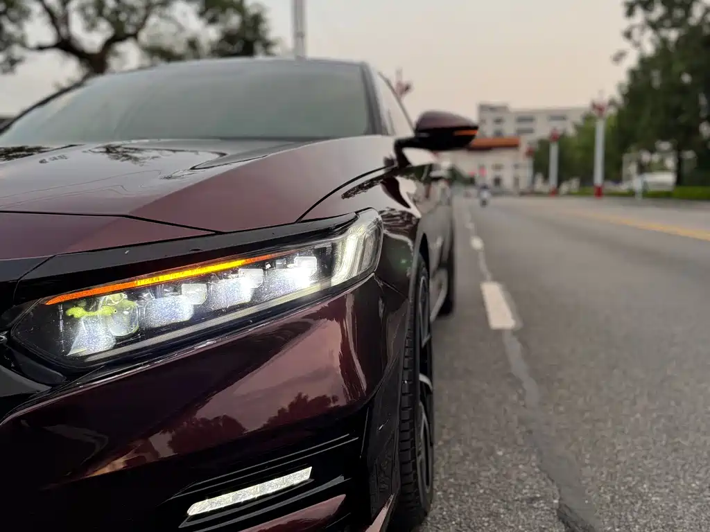 Honda Accord — миниатюра 9
