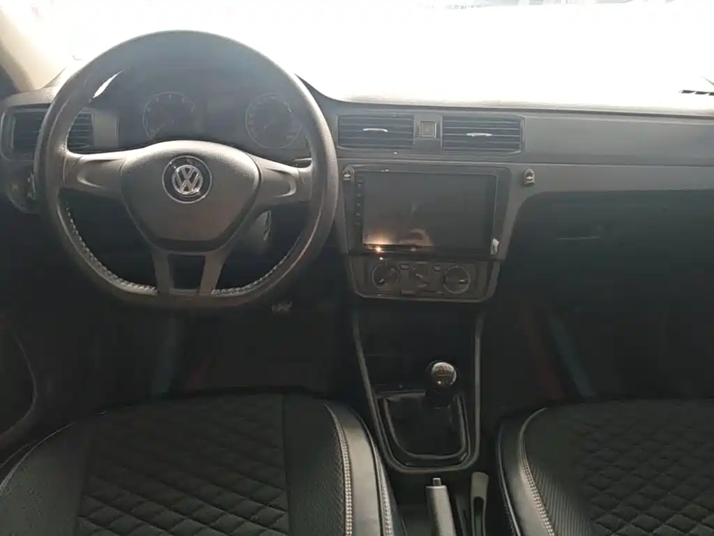 Volkswagen Santana — миниатюра 10