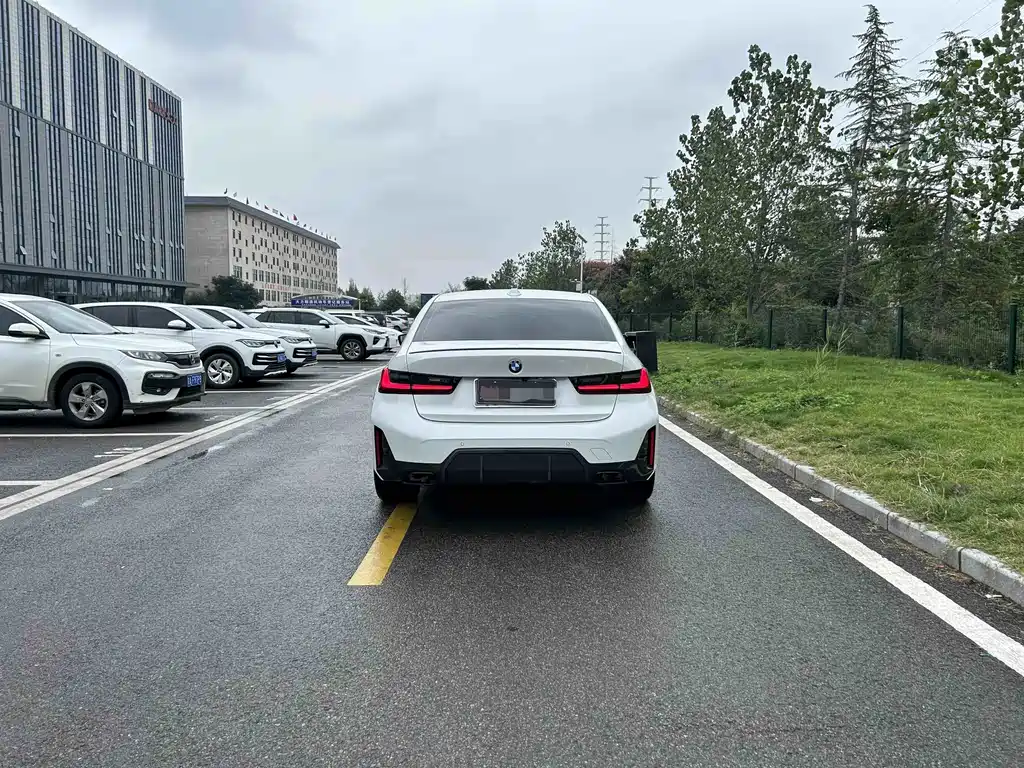 BMW 3 Series — миниатюра 11