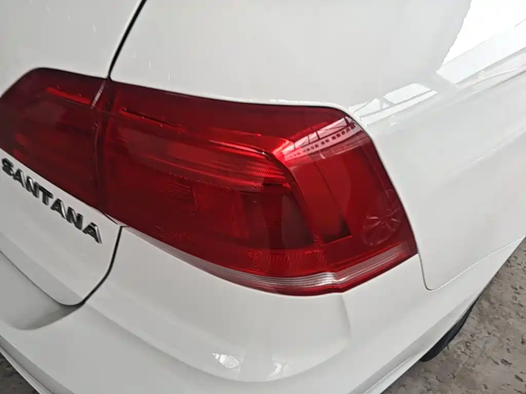 Volkswagen Santana — миниатюра 8