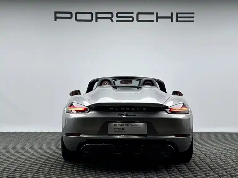 PORSCHE 718