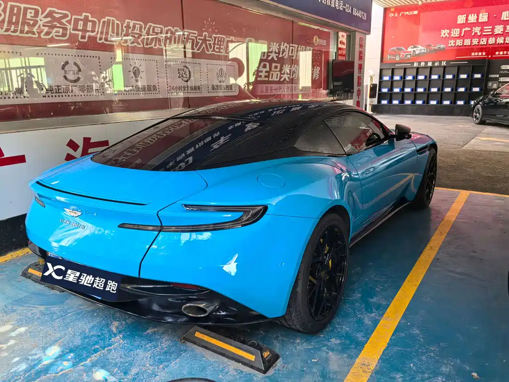 Aston Martin DB11 2019 4.0T V8 Coupe
