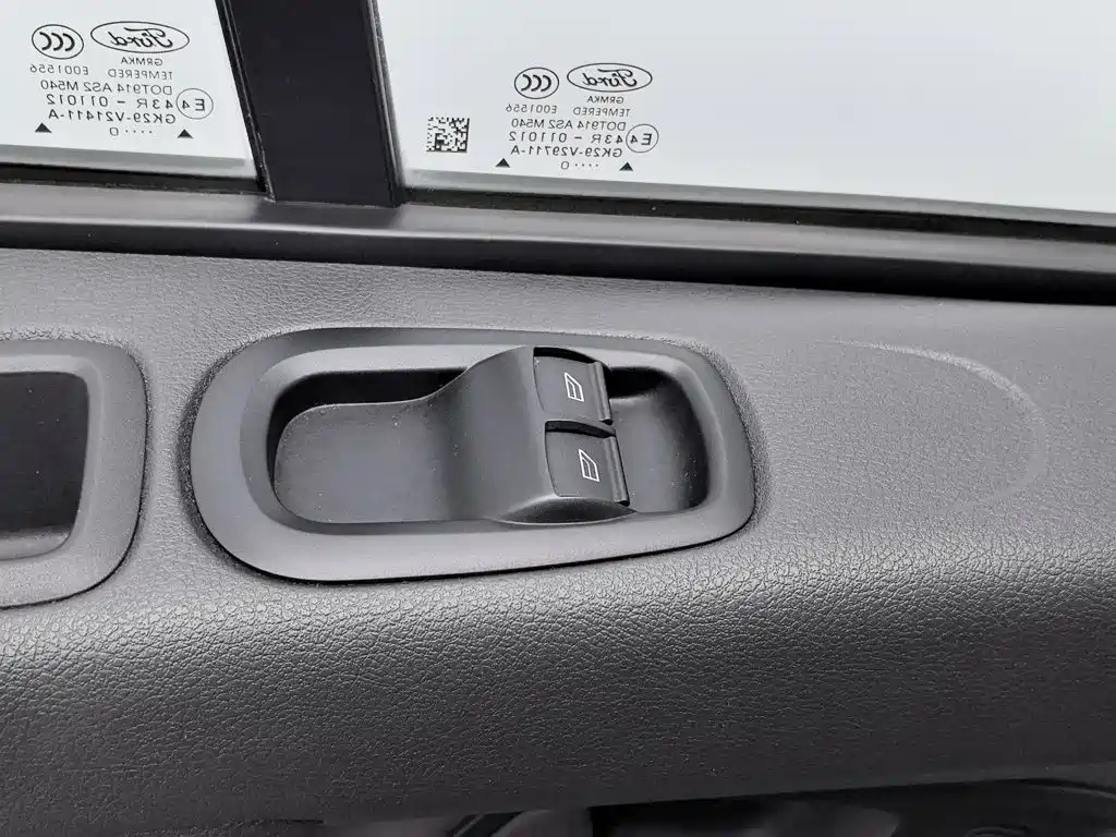 Ford Transit — миниатюра 9