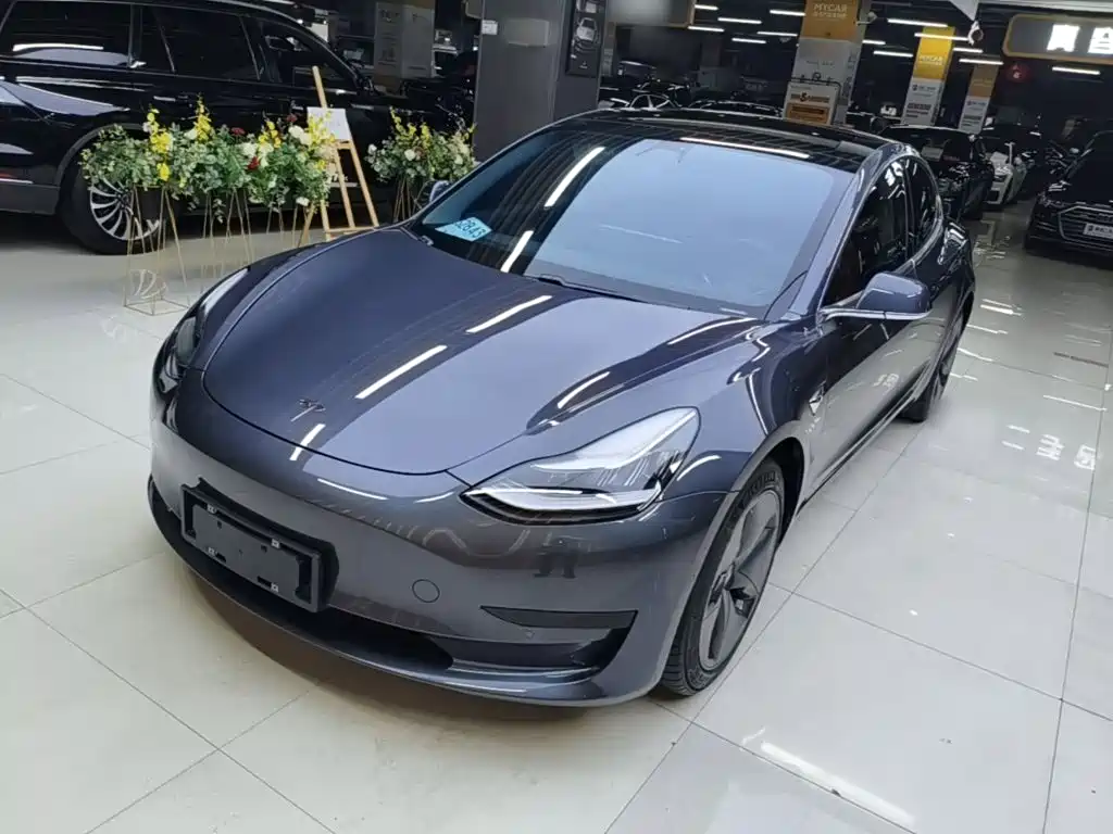Tesla Model 3 — миниатюра 2