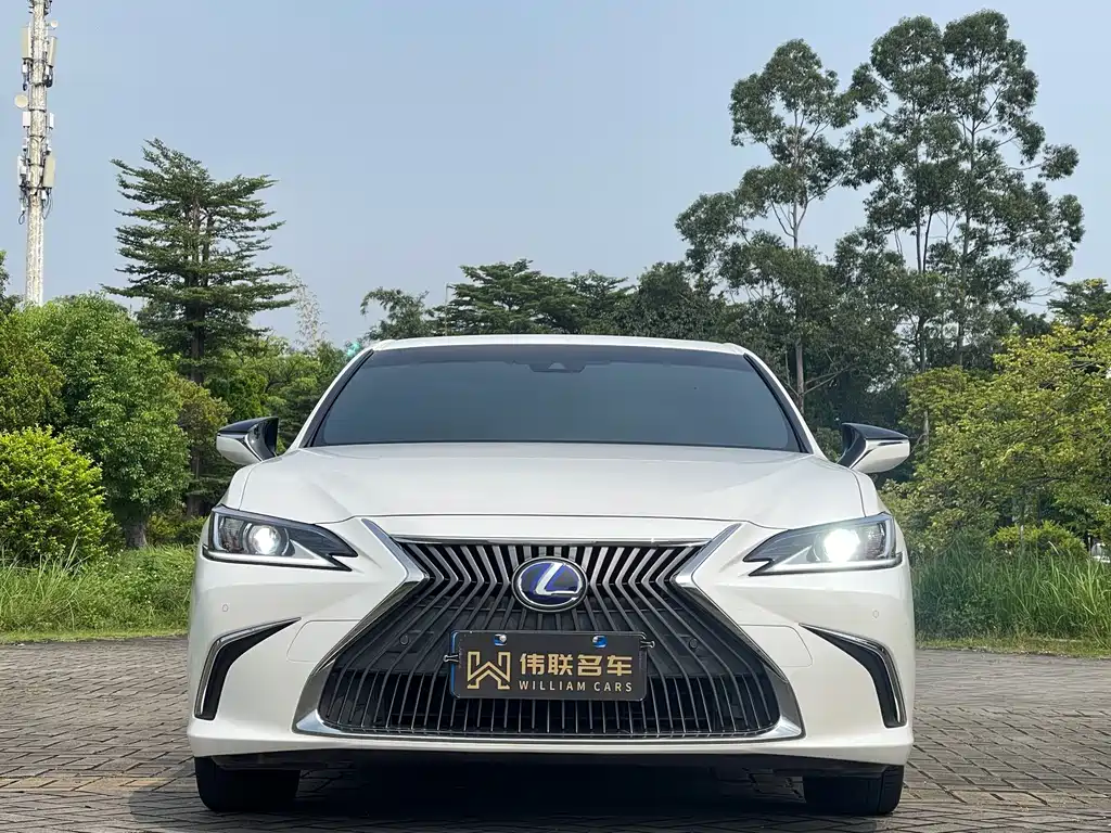Lexus ES — миниатюра 2