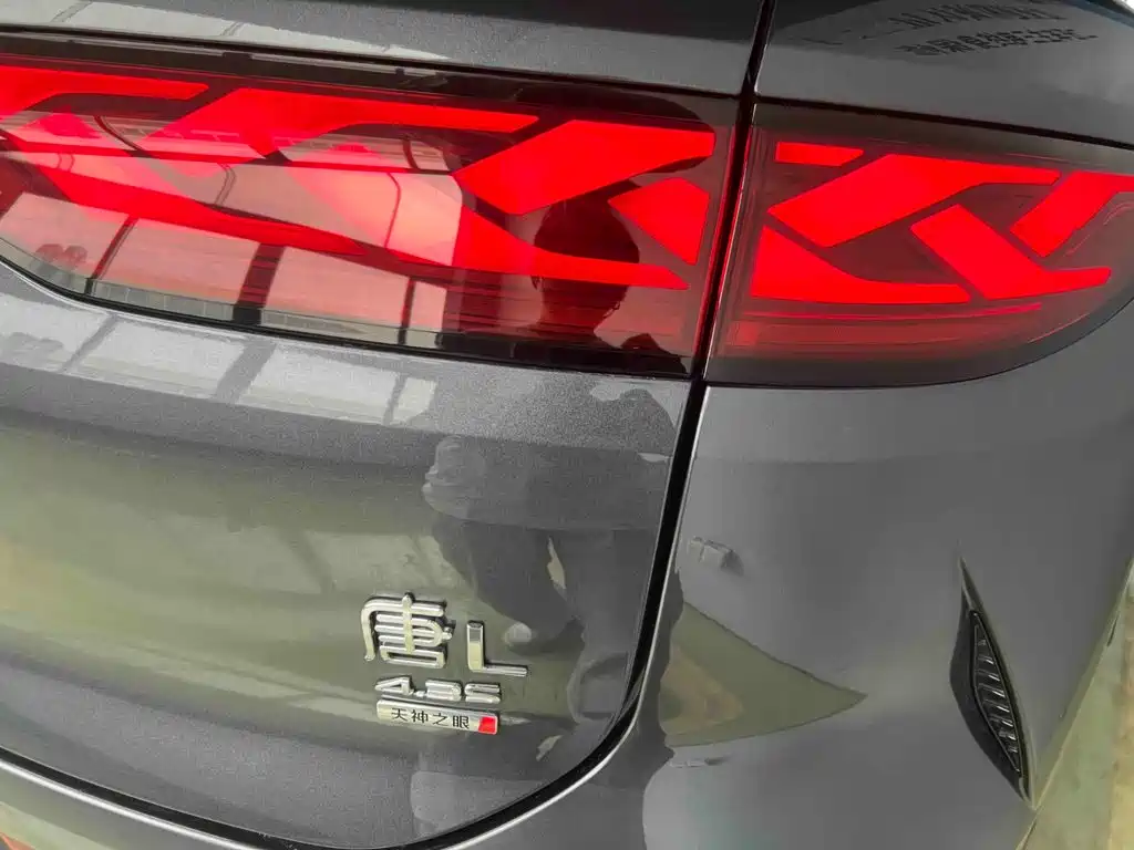 BYD Tang L — миниатюра 22