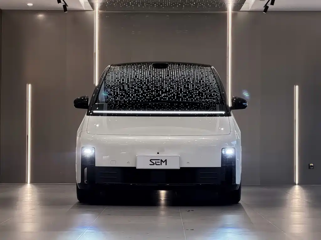 Li Auto Li MEGA — миниатюра 2
