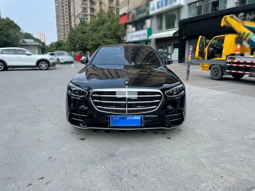 Mercedes-Benz S-Class — миниатюра 6