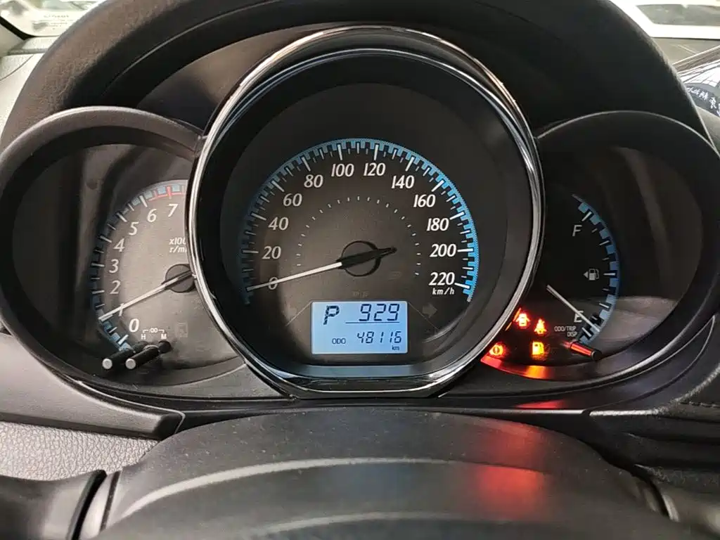 Toyota Yaris L — миниатюра 12