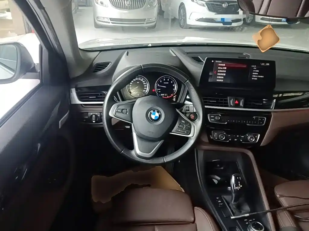 BMW X1 — миниатюра 11