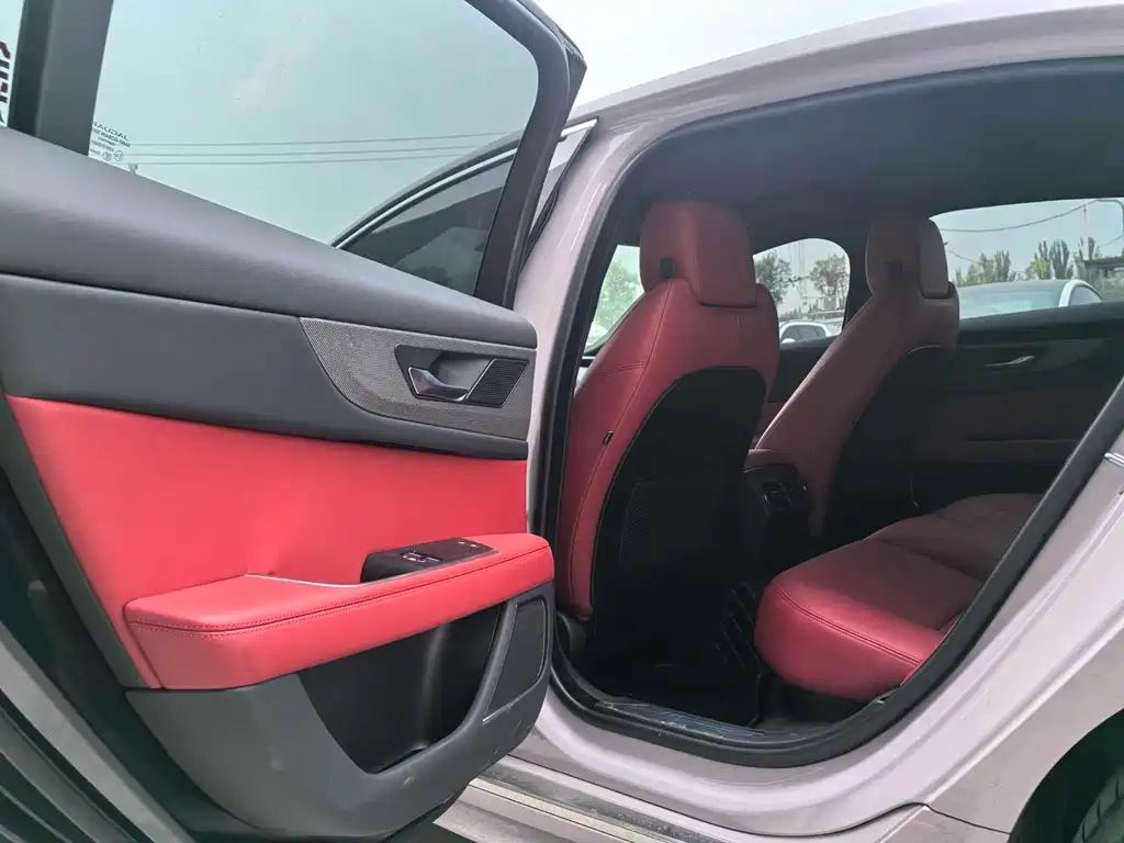 Jaguar XEL — миниатюра 7