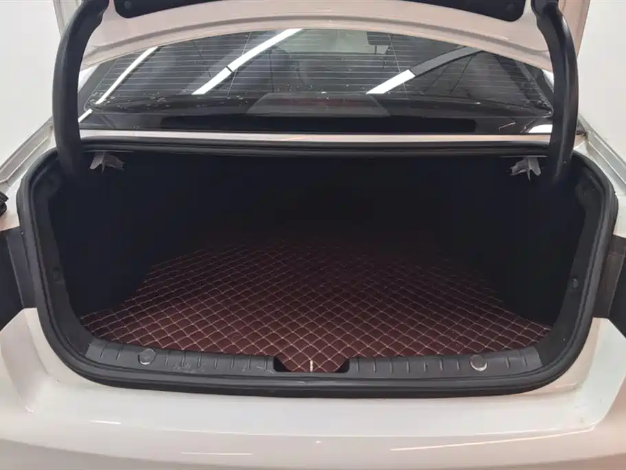 GEELY AUTOMOBILE EMGRAND GL