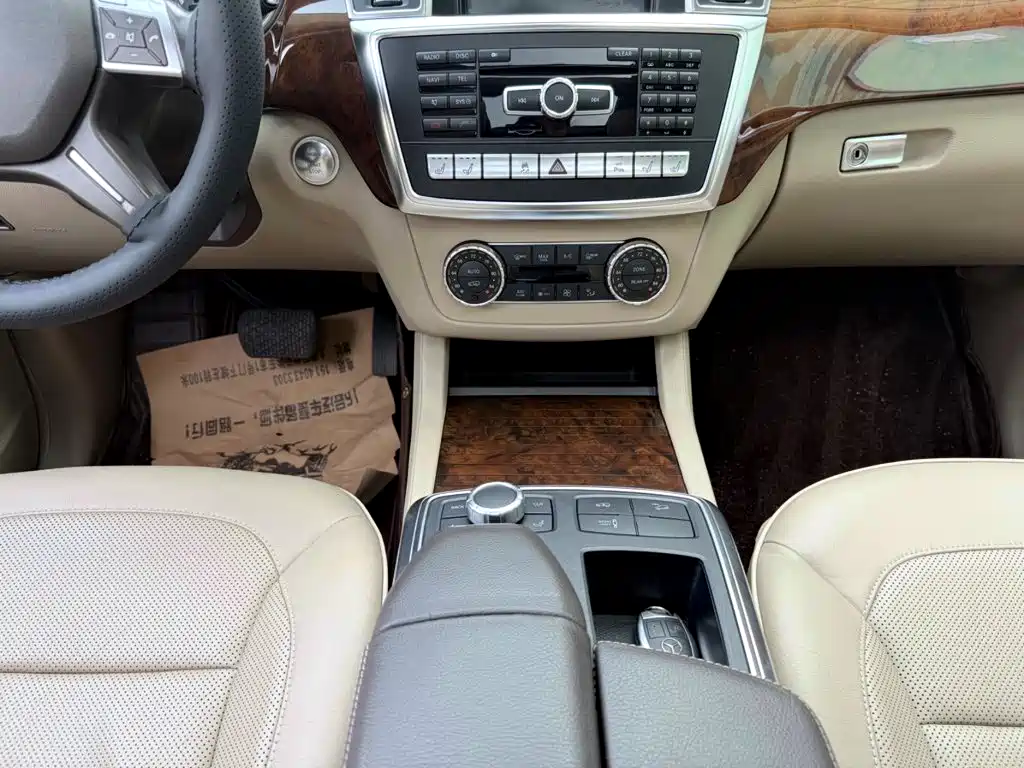 Mercedes-Benz GL-Class — миниатюра 7