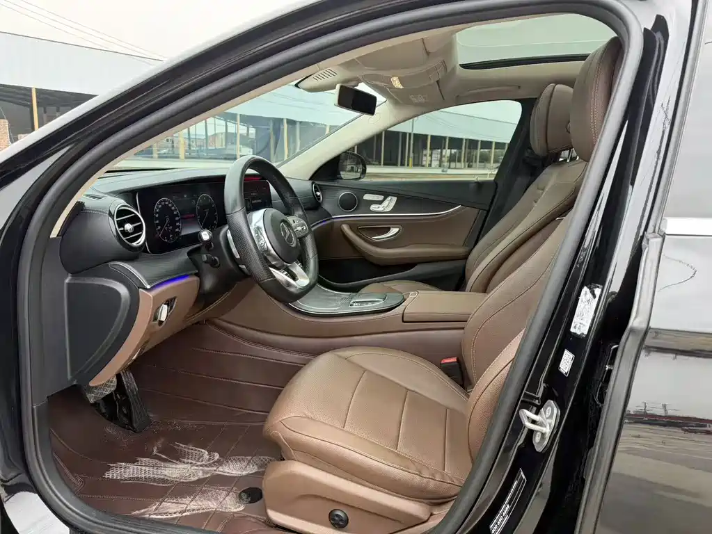 Mercedes-Benz E-Class — миниатюра 4