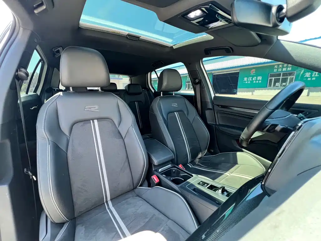Volkswagen Golf — миниатюра 12