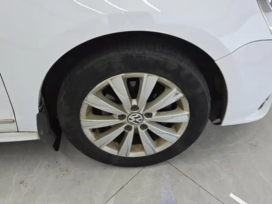 Volkswagen Sagitar — миниатюра 6