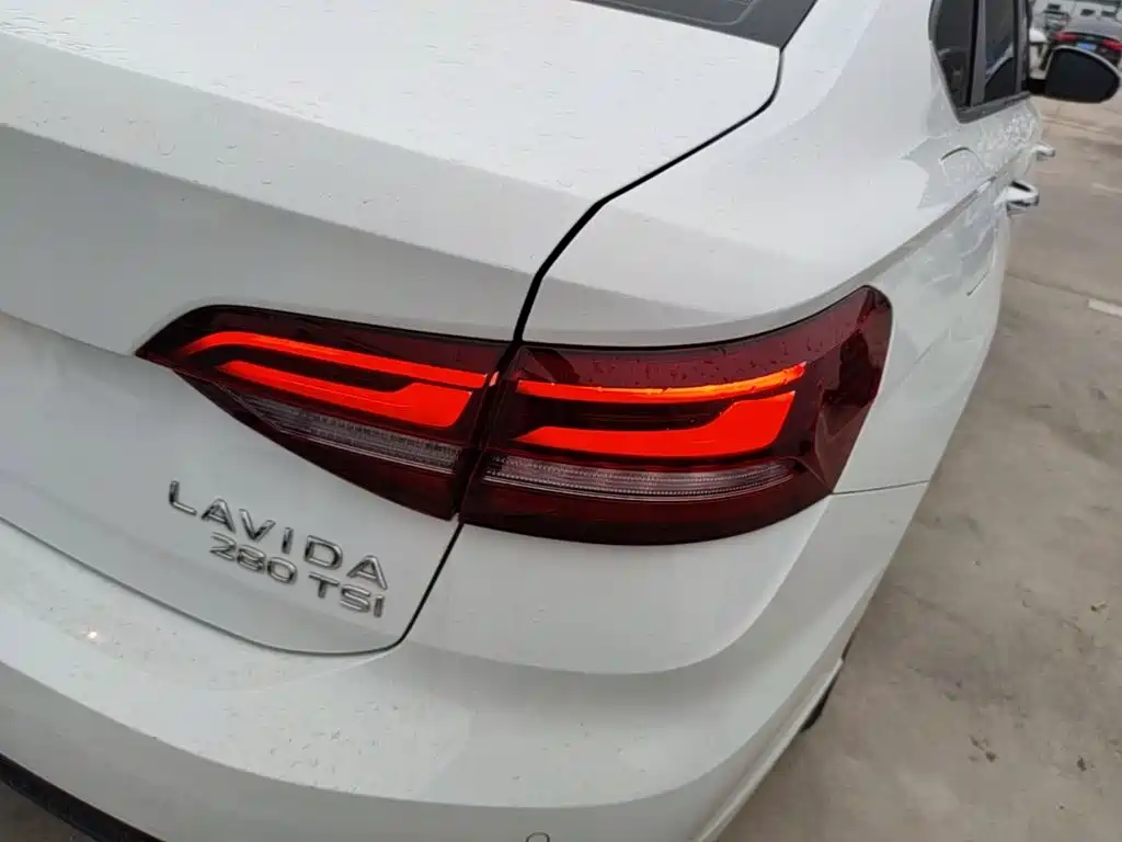 Volkswagen Lavida — миниатюра 8