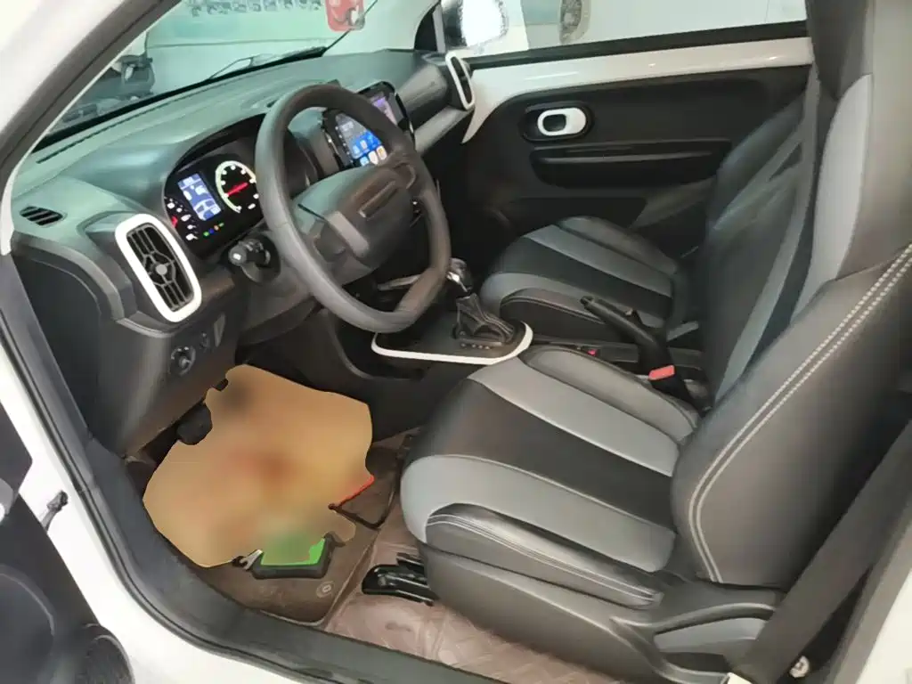 Roewe Clever — миниатюра 15