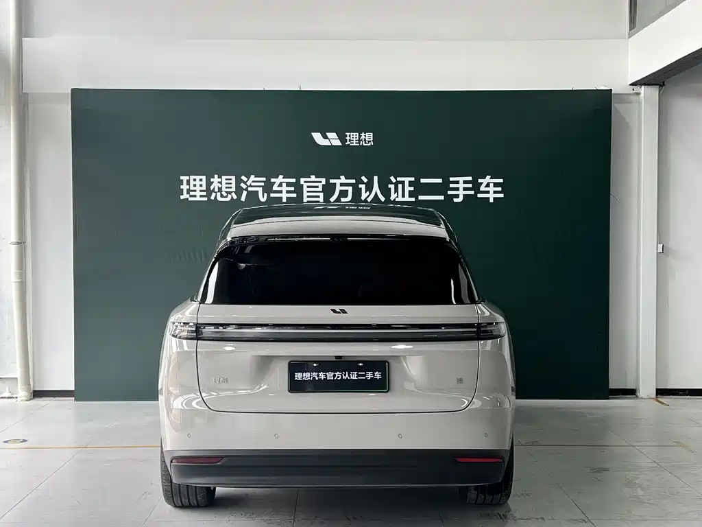 Li Auto i8 2025 Standard