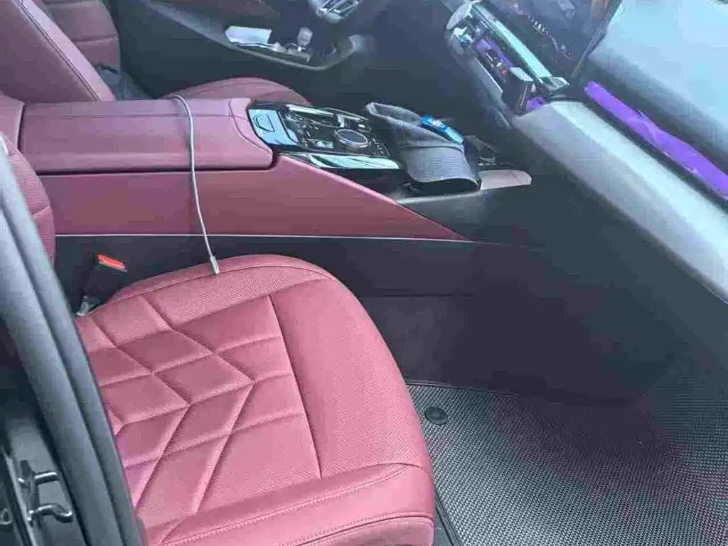 BMW 5 Series — миниатюра 4