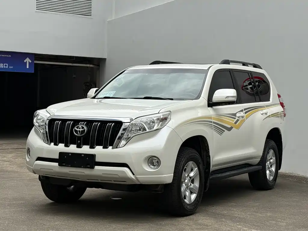 TOYOTA PRADO