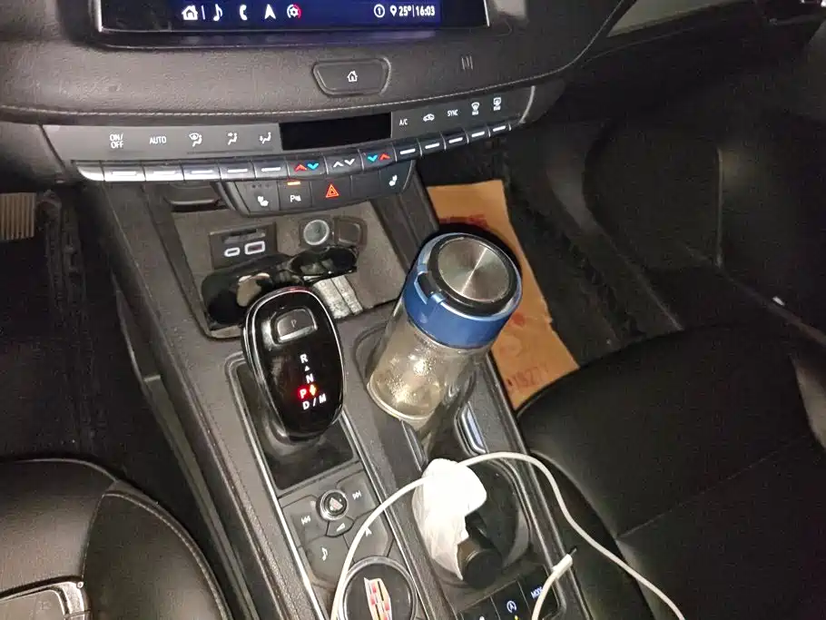 Cadillac XT4 — миниатюра 16