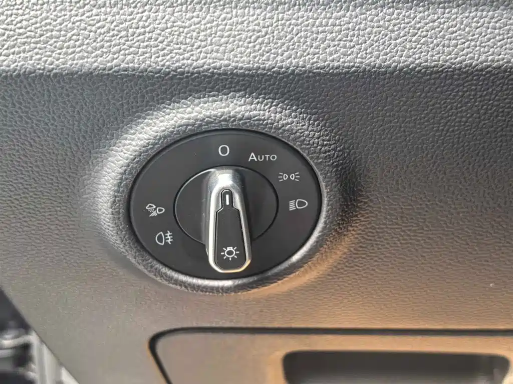 Volkswagen X — миниатюра 12