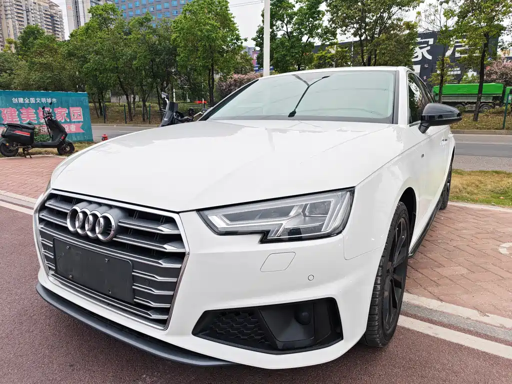 Audi A4L 2019