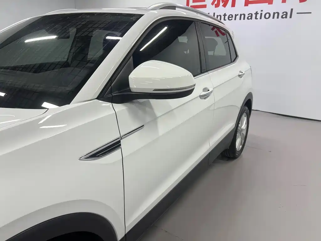 Volkswagen T-Cross — миниатюра 5