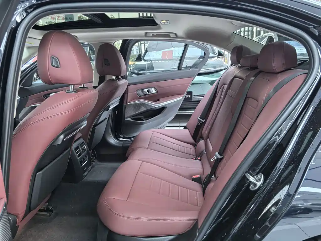 BMW 3 Series — миниатюра 10