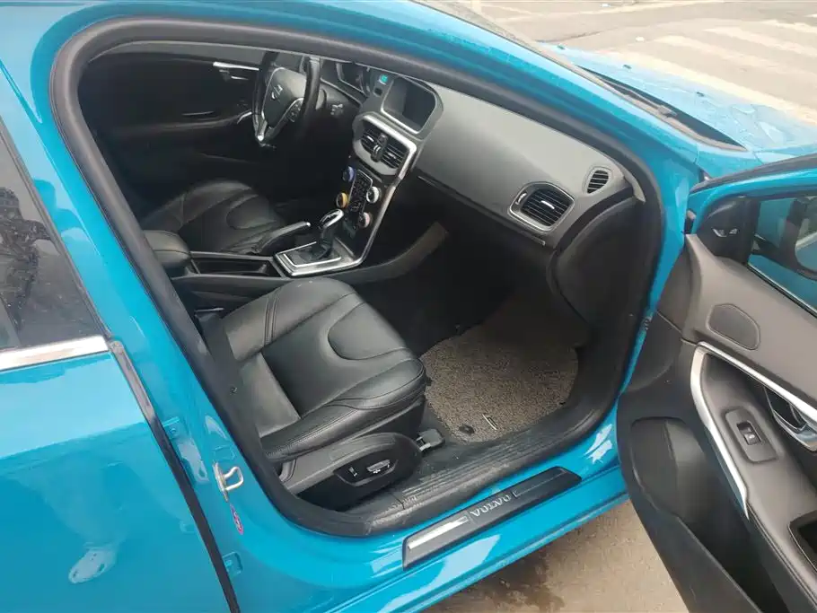 Volvo V40 2015 1.6T Sport