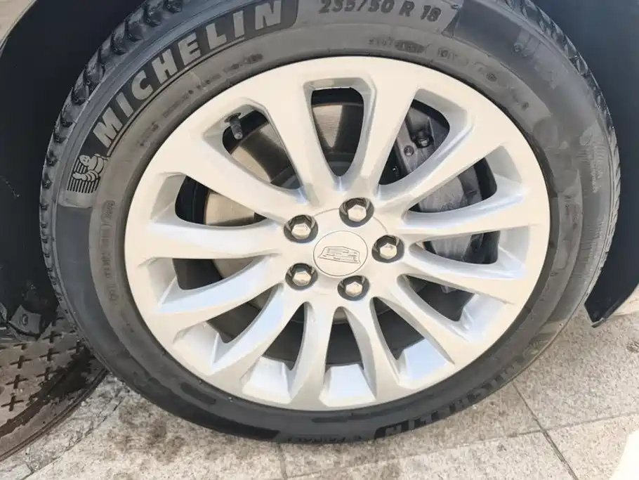 Cadillac XTS — миниатюра 6