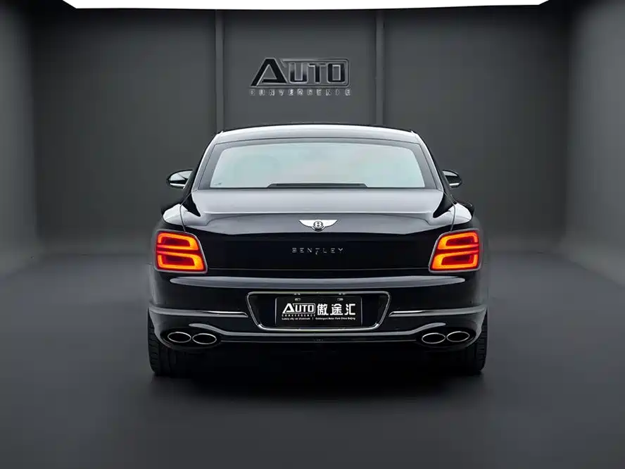 Bentley Flying Spur — миниатюра 4