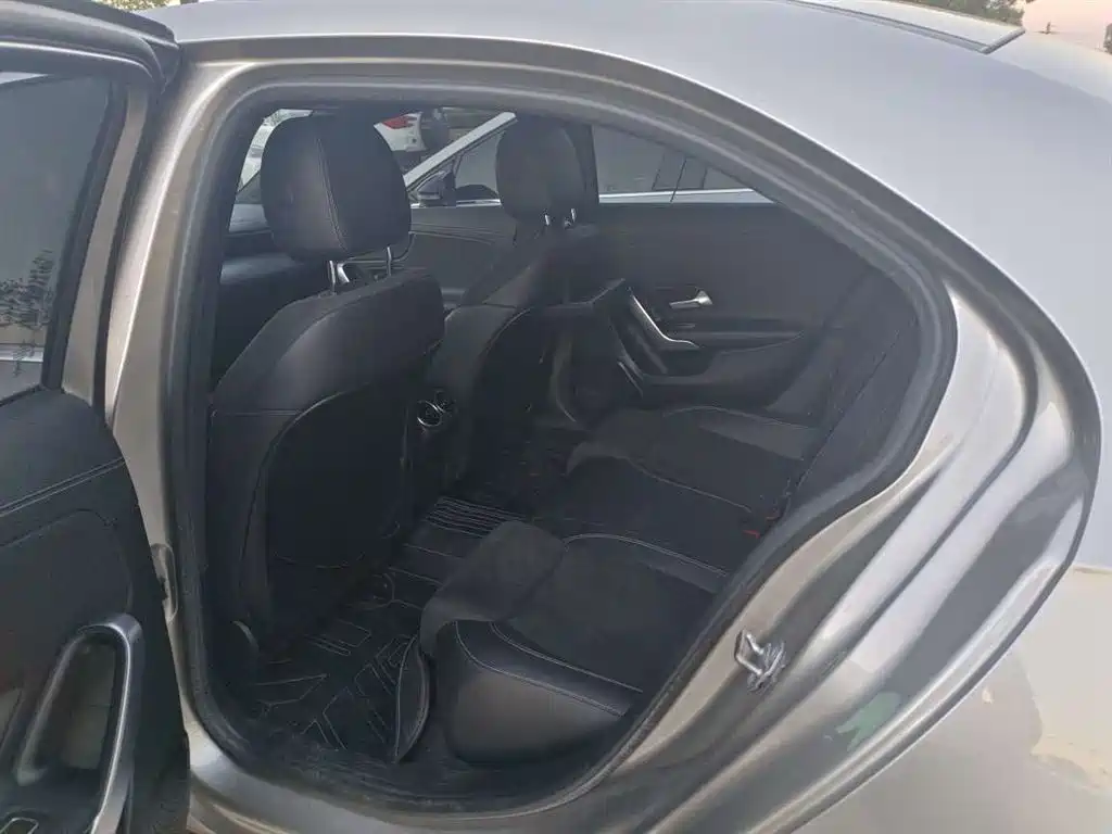 Mercedes-Benz A-Class — миниатюра 10