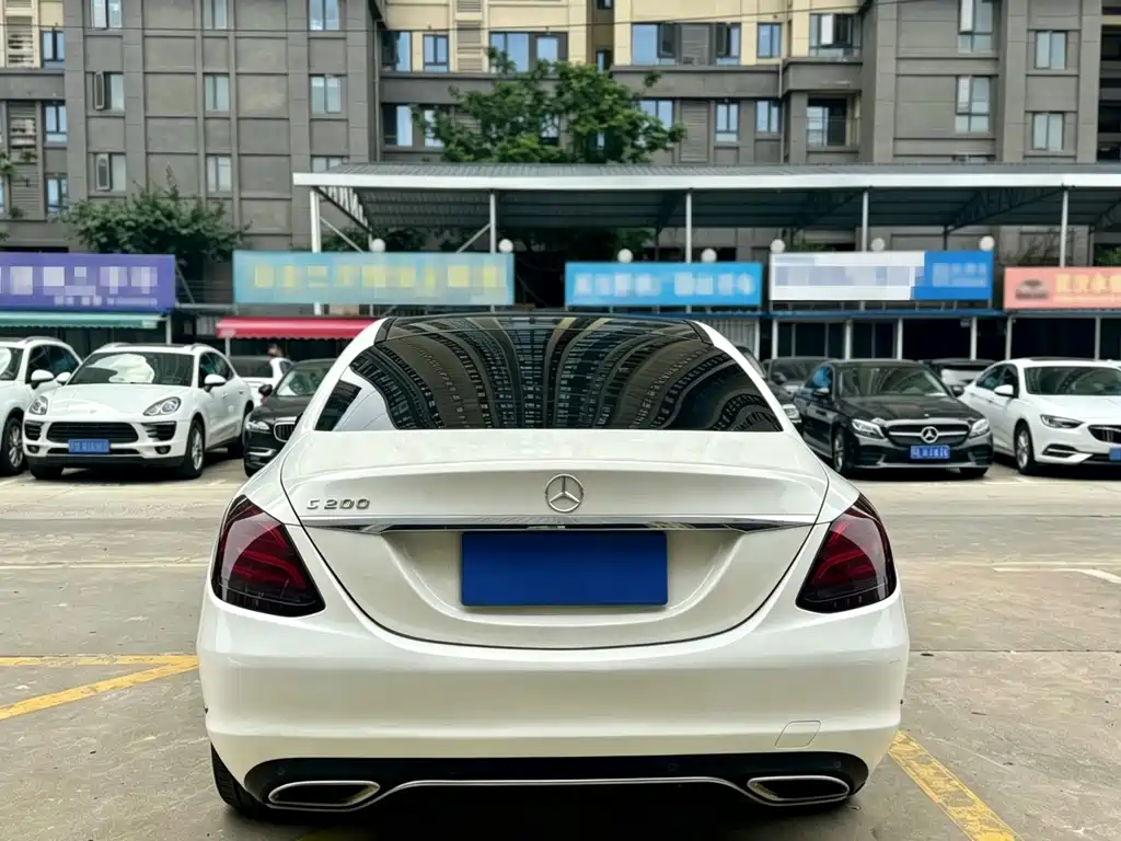 Mercedes-Benz C-Class — миниатюра 8