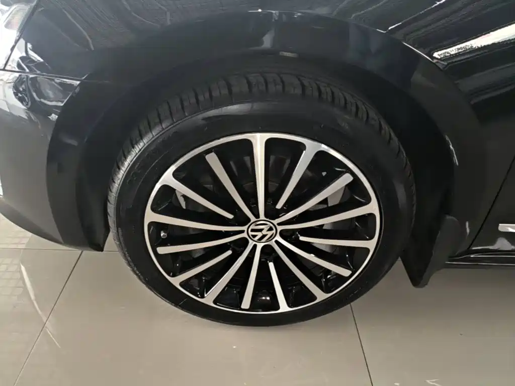 Volkswagen Passat — миниатюра 23