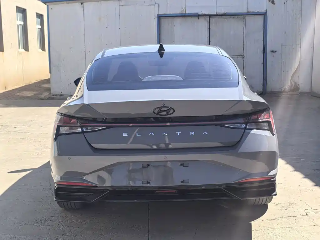 Hyundai Elantra — миниатюра 5