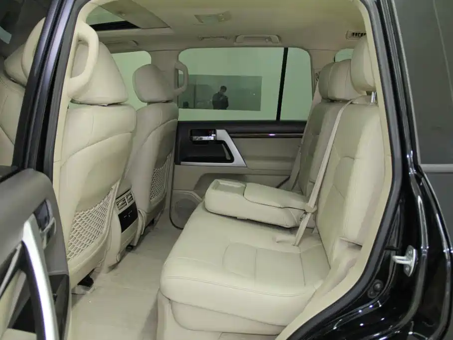 Toyota Land Cruiser — миниатюра 7