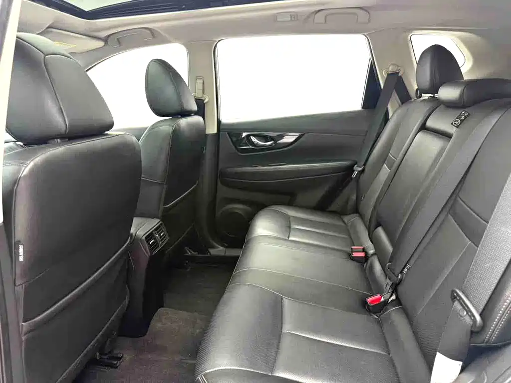 Nissan X-Trail — миниатюра 8
