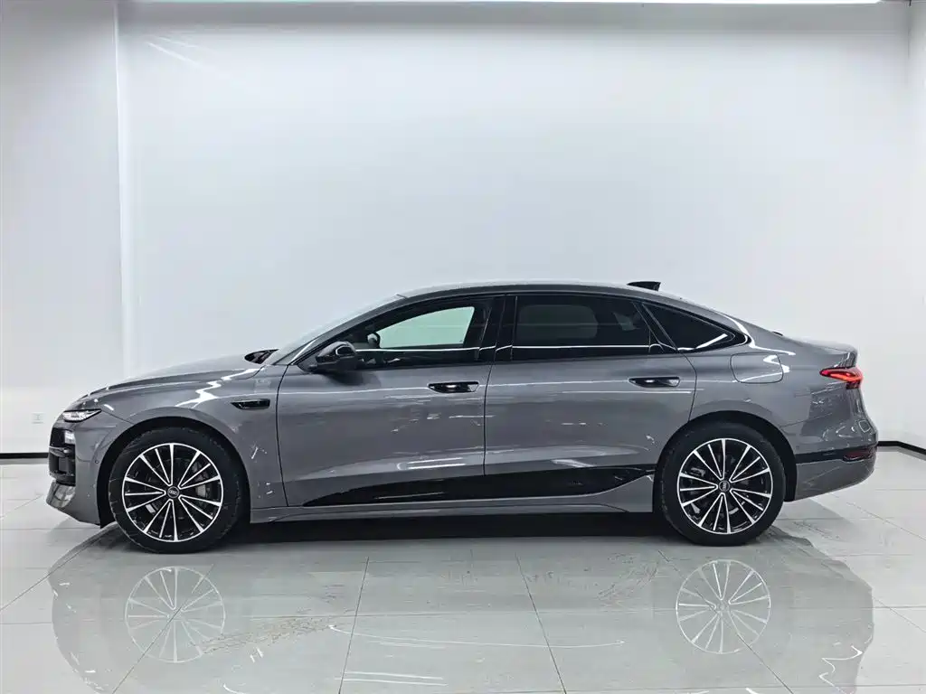 Audi A6L e-tron — миниатюра 3