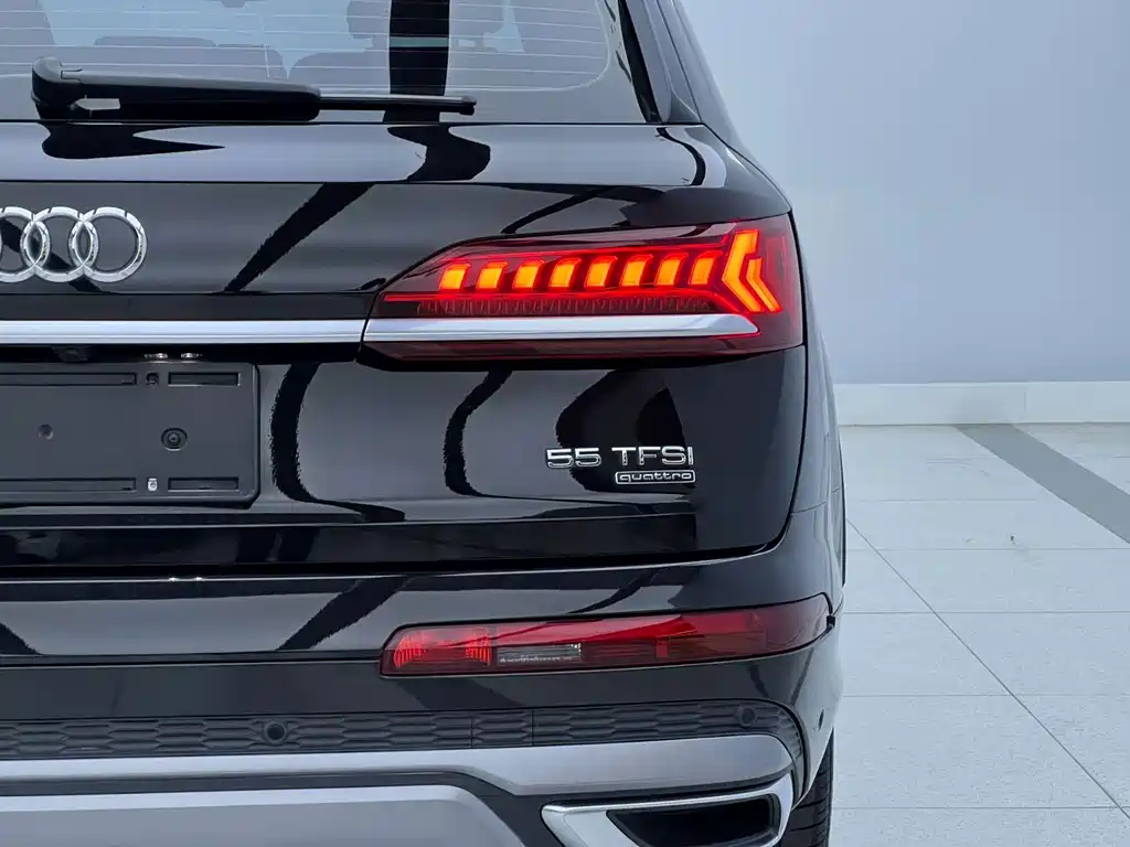 Audi Q7 — миниатюра 6