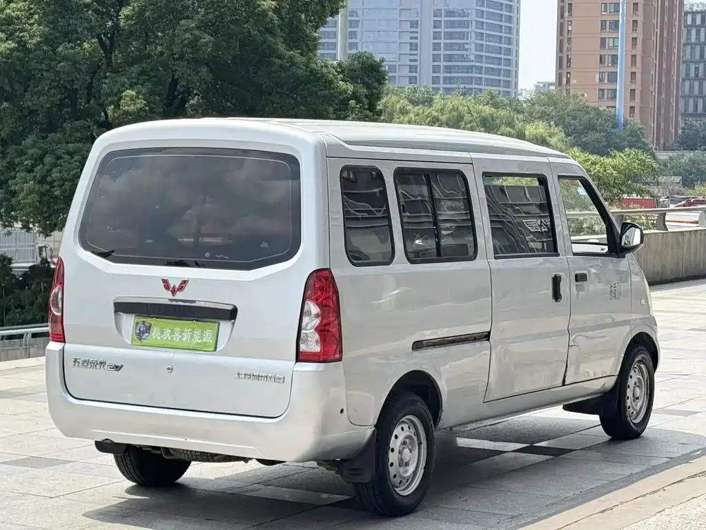Wuling Rongguang EV — миниатюра 9