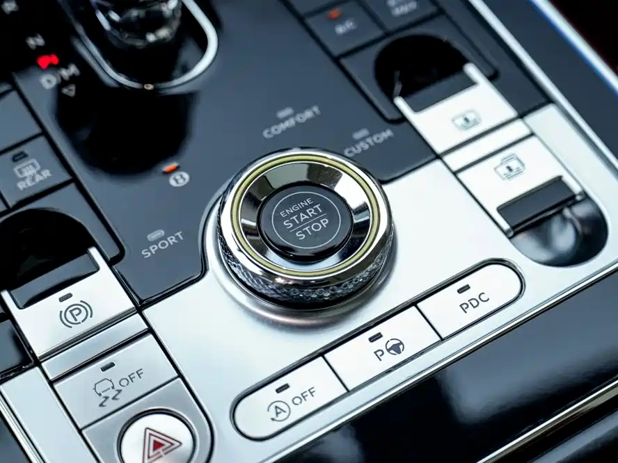 Bentley Flying Spur — миниатюра 22