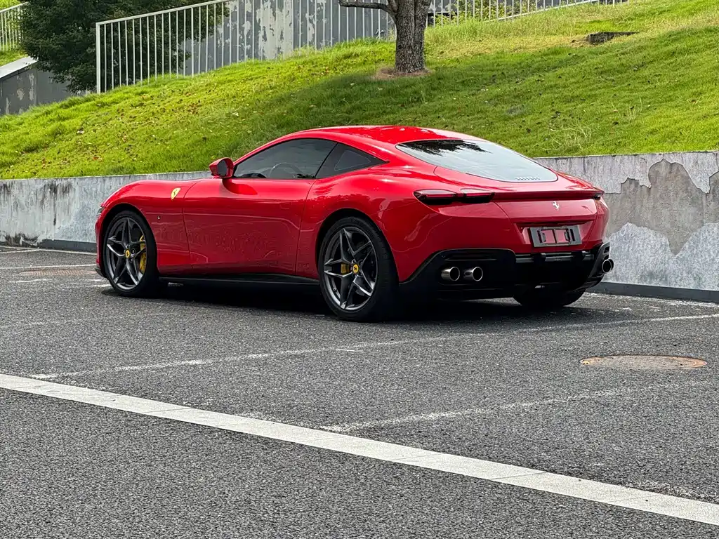 Ferrari Roma — миниатюра 7