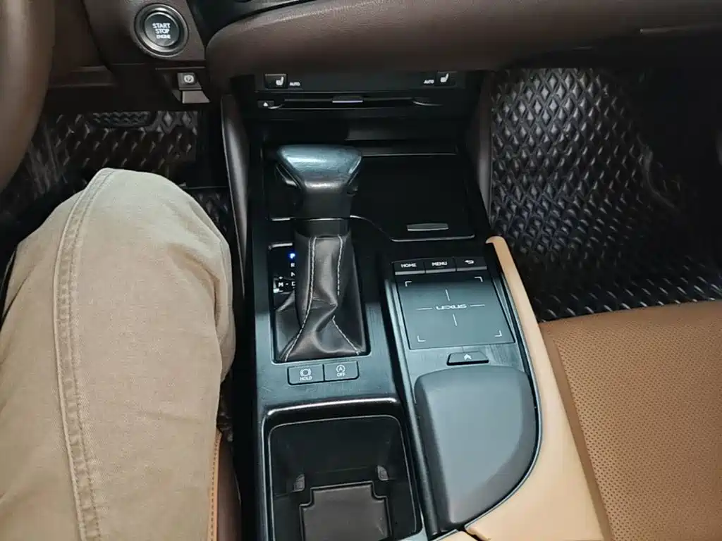 Lexus ES — миниатюра 14