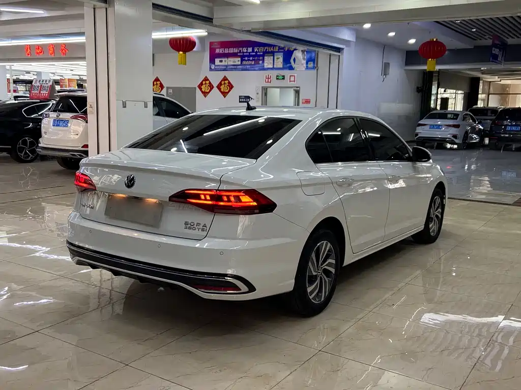 Volkswagen Bora — миниатюра 4