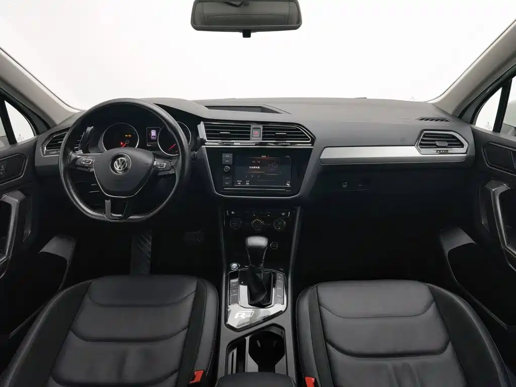 Volkswagen Tiguan L — миниатюра 5