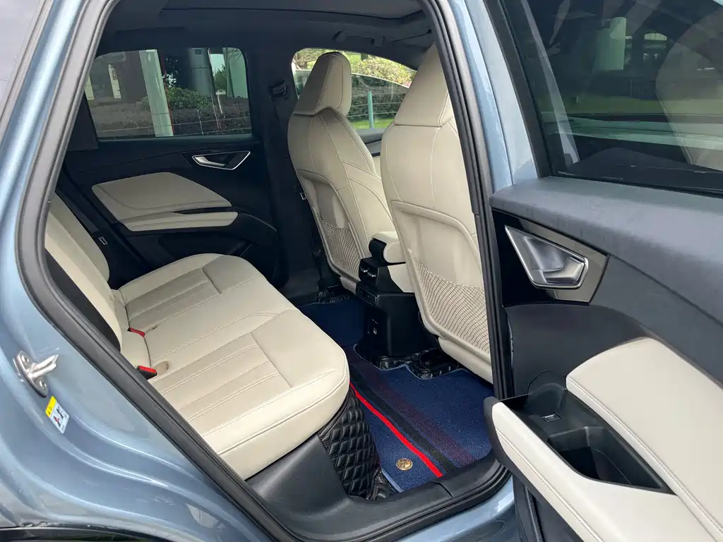 Audi Q4 e-tron 2022 40 e-tron