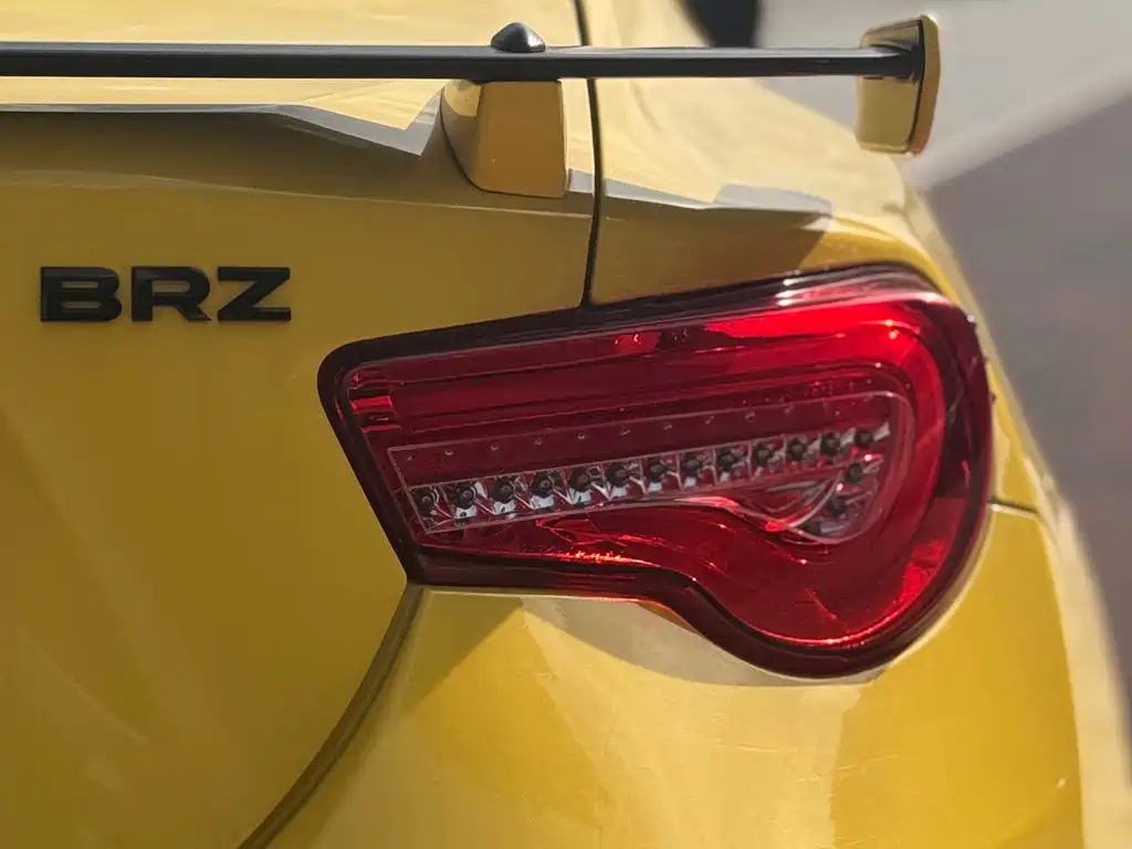 Subaru BRZ 2.0i 自动type-RS黄色特装版, фото 5